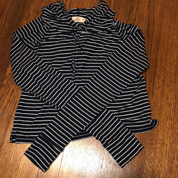 Hollister Tops - Cropped hoodie